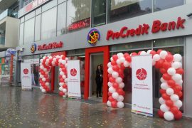 Government Plans Hidden Aid to Albanian Banks