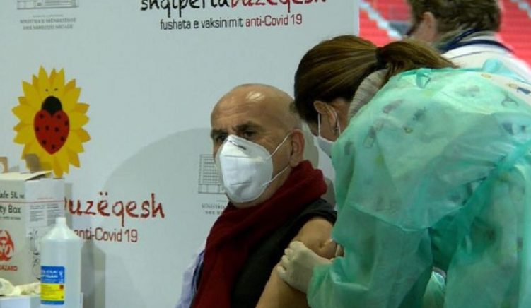 Albanian Doctor Infected with COVID-19 Two Weeks after First Vaccine Dose