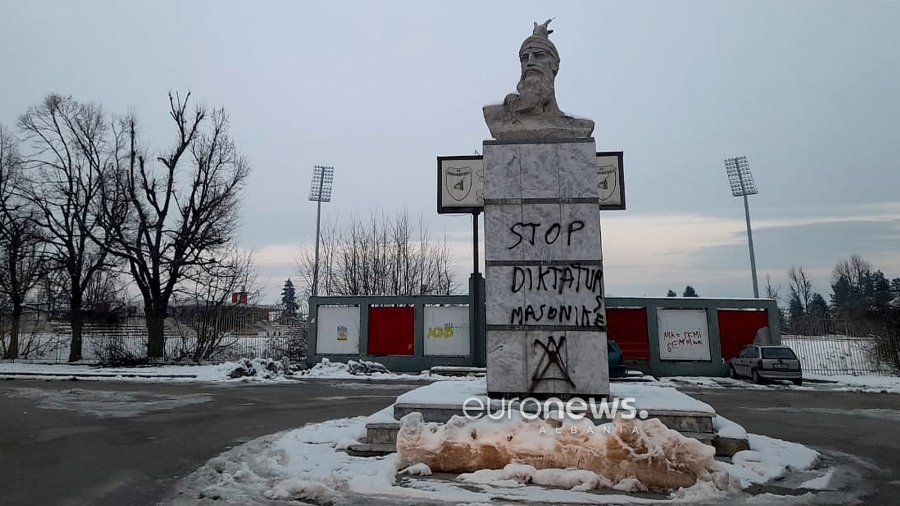 Skanderbeu Statue Vandalised in Korce on 553rd Anniversary of Death