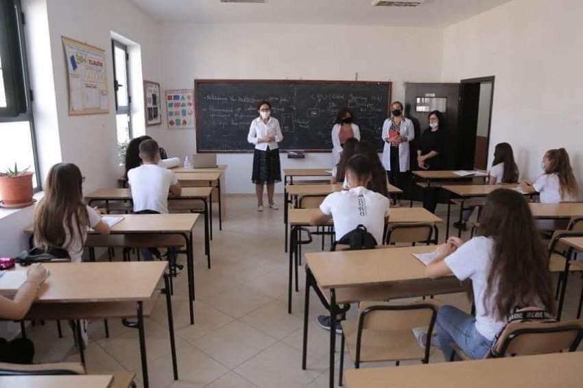 Six Students Hospitalized following Gas Leak in Tirana School