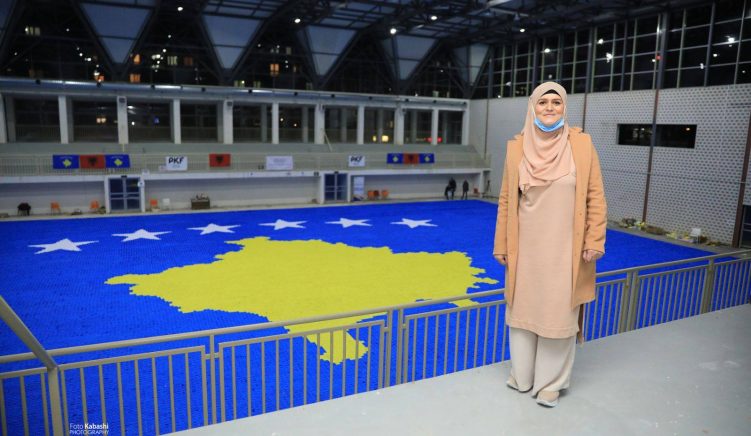 Kosovo Woman Aims for Guinness Record with Origami Flag