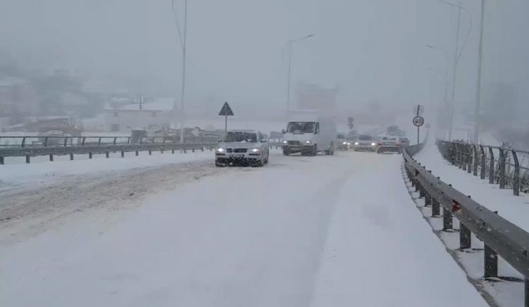 Main Roads in Albania Cleared Three Days after Snowfall