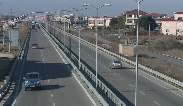 Tirana-Durres Road Undergoes Repair for Two Weeks 