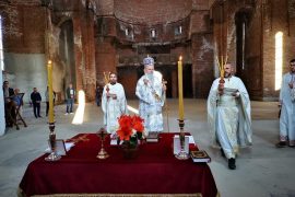 Serbian Orthodox Christians Serve Liturgy in Controversial Church in Kosovo’s Capital