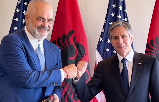 Albania, US Sign Agreement on 5G Network