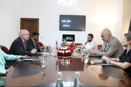 US Diplomat Urges Albania to Strengthen Fight against Corruption