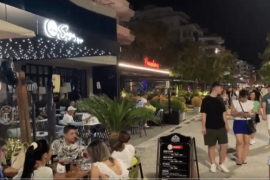 Albanian Business Owners in Vlora Protest COVID-19 Curfew
