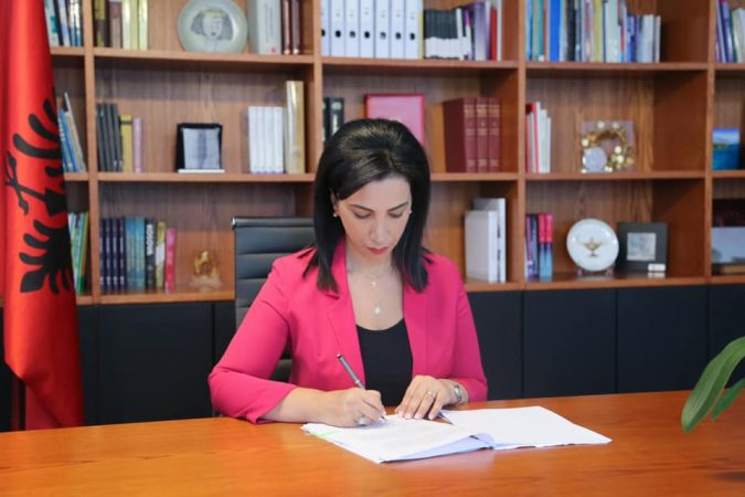 Albanian Ministry of Education Unveils Priorities for 2021-2022 Academic Year