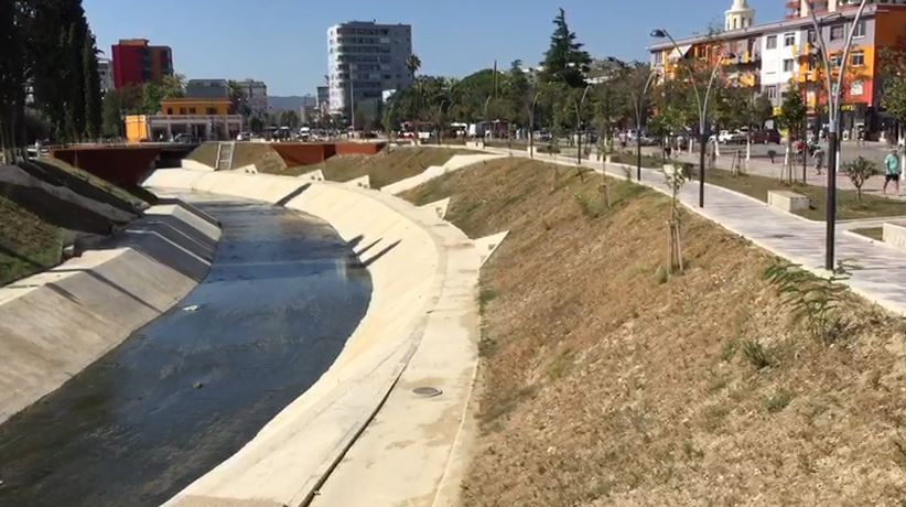 Oil Pollution Continues to Plague Albanian City of Fier