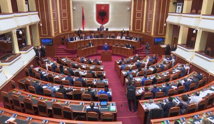 New Albanian Parliament Sworn In amid Pointed Words and Shredded Ballots