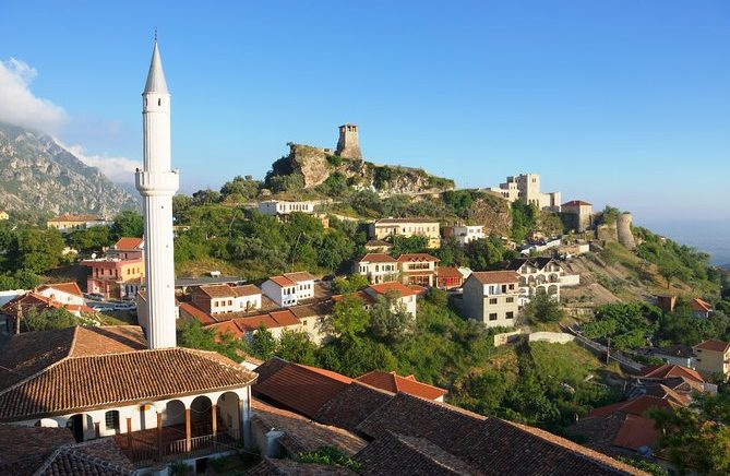 Kruja Residents Protest after Water Supply Allegedly Poisoned 600 Citizens