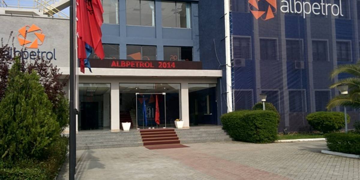 “Albpetrol” nuk do të privatizohet brenda vitit 2015.