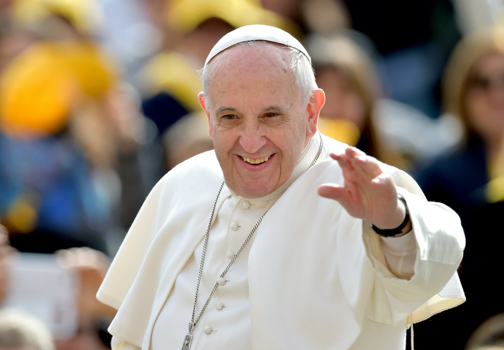 Papa dënon “shoqërinë e një pakice, vetëm për pakicën”