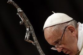 Papa Françesku fton të rigjejmë shpresën