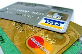 Vetëm 3 përqind e shqiptarëve kanë kartë krediti