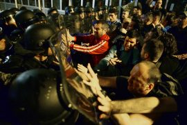 Pse po protestohet në Maqedoni? – Exit Shpjegon