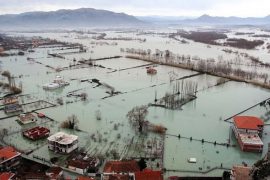 Situata e përmbytjeve: Bregu i Lumit nën ujë, Vjosa rrezikon qarkun e Vlorës