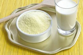 Rikthehet diskutimi për përdorimin e qumështit pluhur në produktet ushqimore