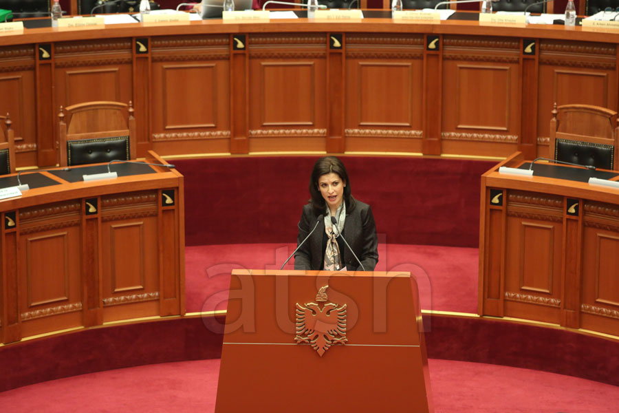 Ministraj Gjonaj kundër Arta Markut: Ekstradimi i Seitit është i ligjshëm