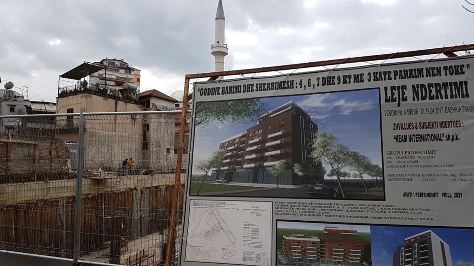 Veliaj jep leje për pallat në një zonë të vjetër të Tiranës