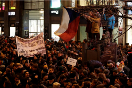 Çekët protestojnë kundra emërimit të komunistëve në poste drejtuese