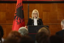 Kryetarja e Kuvendit Lindita Nikolla viziton sot Kosovën