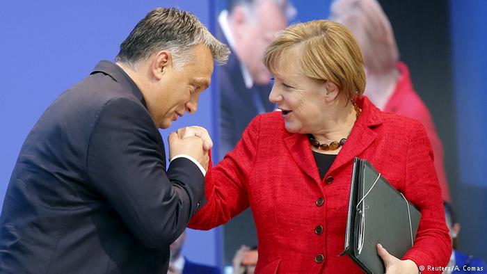 Akademikët hungarezë letër publike Merkelit: Heshtja ju bën bashkëpunëtorë në shkeljet e Orbán