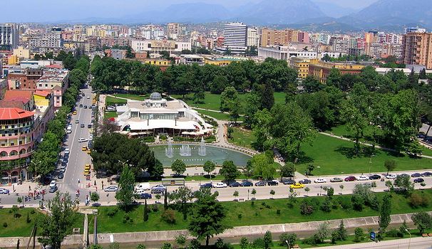 Vendimi i Këshillit Bashkiak i hap rrugë betonizimit të Parkut Rinia