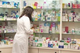 Lista e barnave të rimbursueshme, përse po protestojnë farmacistët? – Exit shpjegon