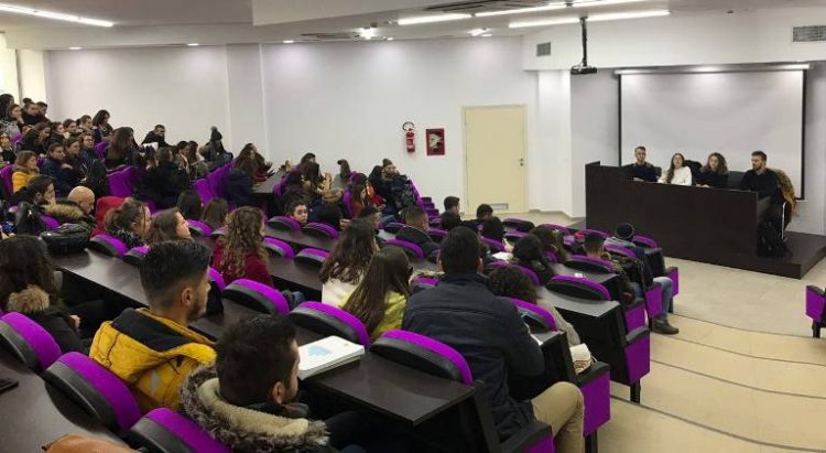 Studentët e Durrësit dhe Elbasanit i bashkohen ngujimit: Të rrëzohet ligji i arsimit të lartë