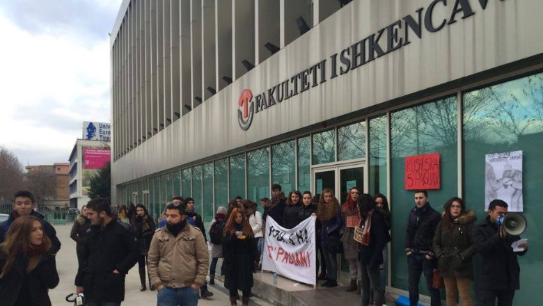 Fakulteti i Shkencave Sociale, pedagogët nisin grevën