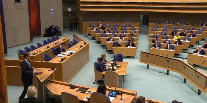 Parlamenti hollandez rrëzon mocionin për bllokimin e negociatave me Shqipërinë