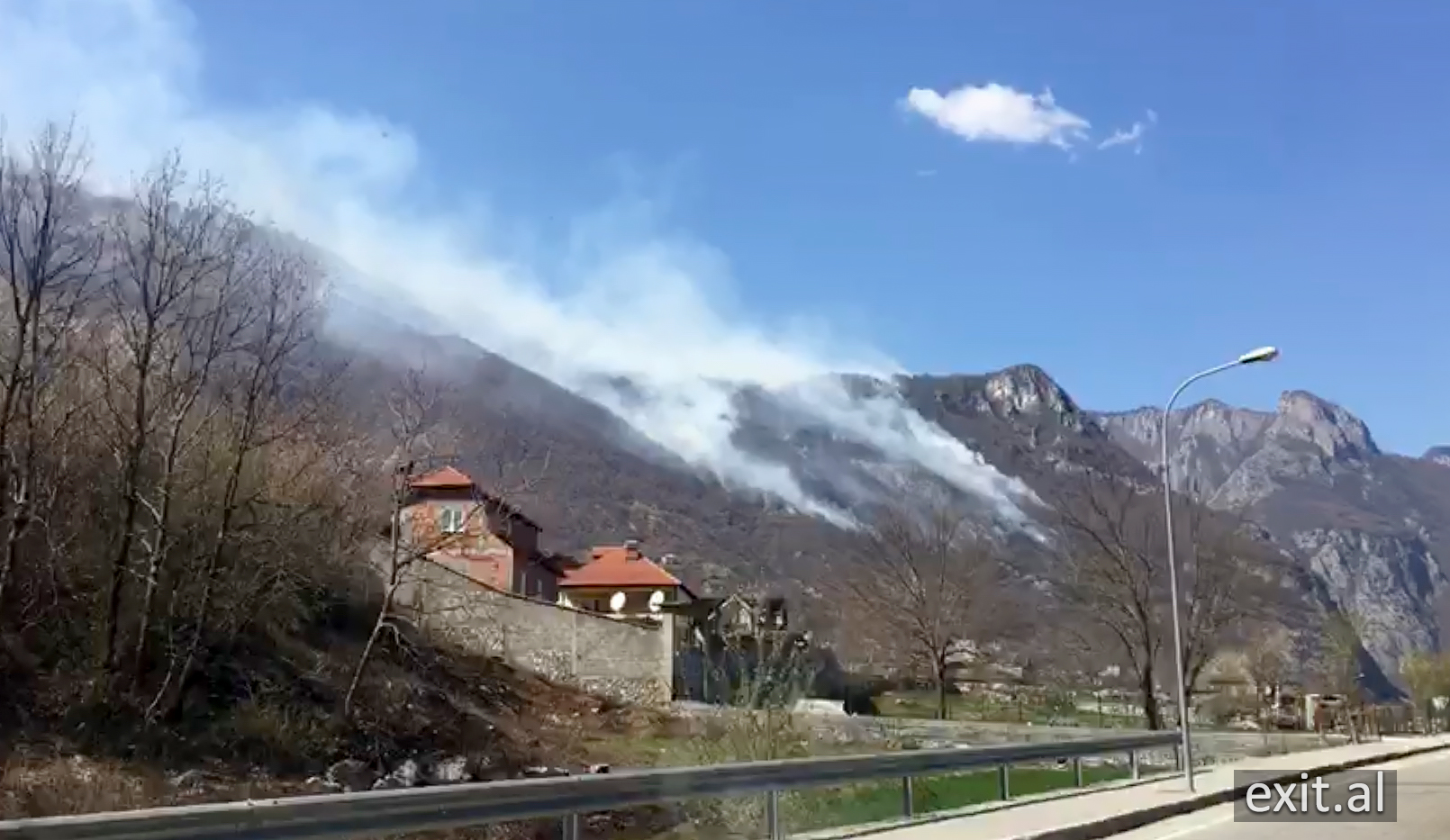 Zjarret e marsit, Qeveria — Të qëllimshëm njësoj si shirat e prillit