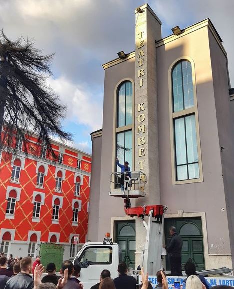 Gjykata Kushtetuese pranon të shqyrtojë ligjin special të Teatrit Kombëtar