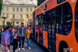 Ndërpritet transporti urban në Tiranë dhe Durrës