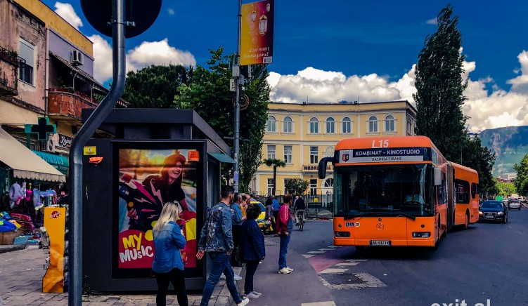 Sociale Transporti Urban Kinostudio 5 scaled Transporti publik rinis në 6 korrik – Cilat janë rregullat që duhet të respektoni?