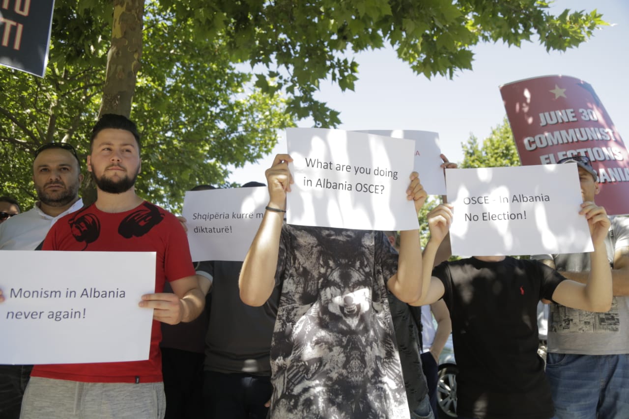 Shefja e misionit të ODHIR anullon vizitën në një qendër votimi në Tiranë