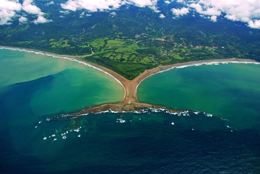 Kosta Rika, i pari vend në botë që do të ndalojë përdorimin e plastikës dhe karbonit