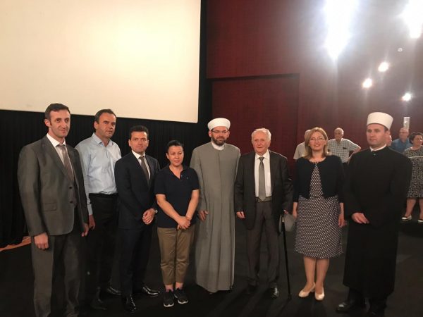“Kryet Nalt”, shfaqet në Shkodër filmi për klerikun e persekutuar në diktaturë Hafiz Ali Kraja