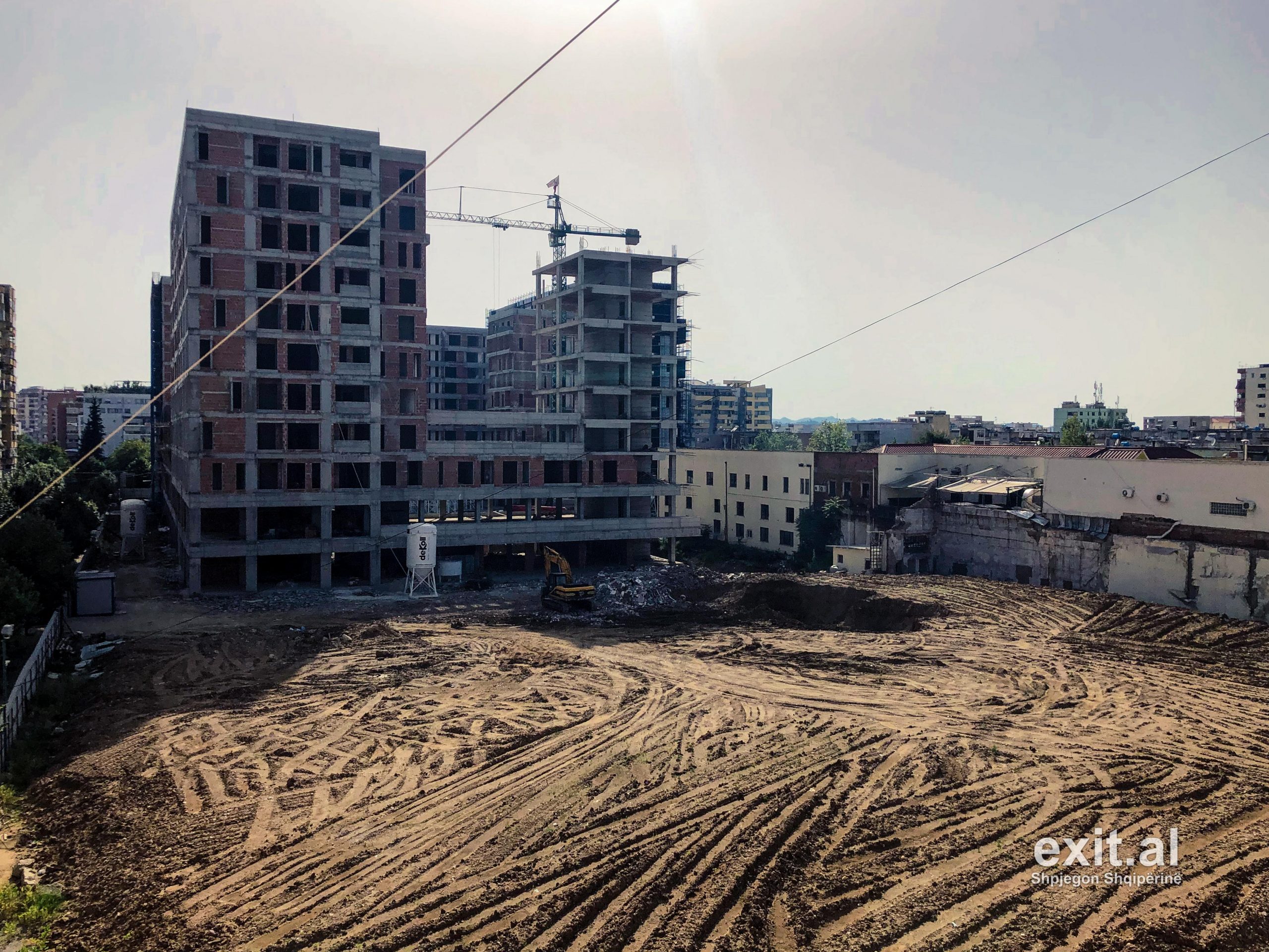 Pezullohen lejet e ndërtimit në qarqet Tiranë, Durrës e Lezhë
