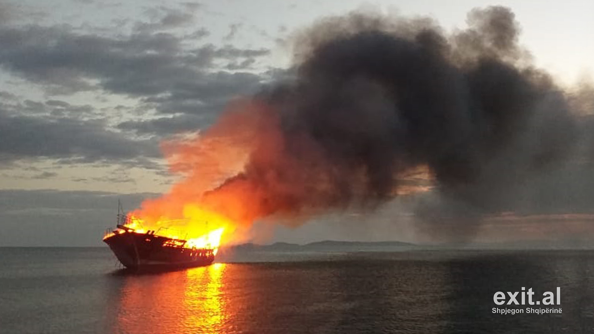 Shkrumbimi i anijes në Karaburun nxjerr në pah pasiguritë e turizmit detar