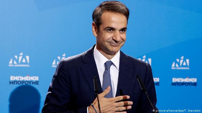 miso Mitsotakis fitoi – rikthim i pushtetit të familjeve në Greqi