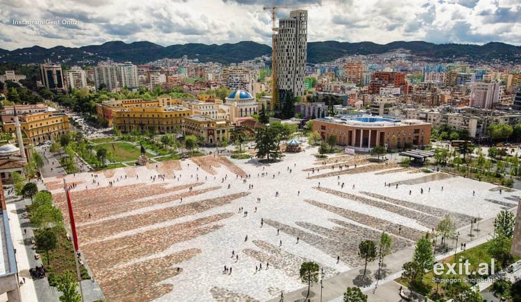 Tirana si kufomë urbane dhe varrezë betoni