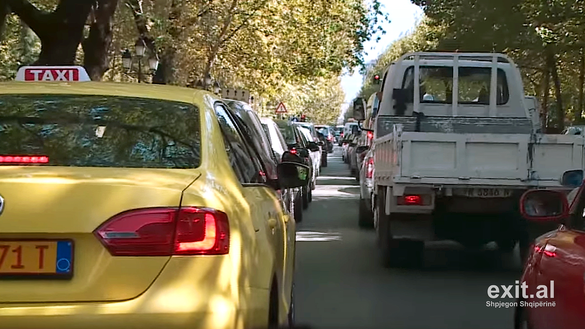 Nesër dita e parë e shkollës, kush janë rrugët që mund të bllokohen nga trafiku