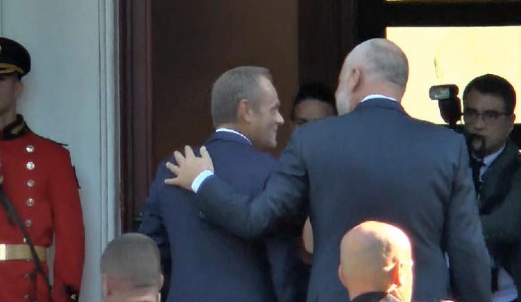 edi rama Donald Tusk pro hapjes së negociatave me Shqipërinë