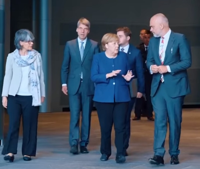 Mesazhet e ftohta Merkel–Rama, paralajmërim për moshapjen e negociatave