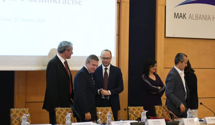 tryeza Pas PD-së, largohet nga tryeza e reformës zgjedhore dhe ‘opozita e re’
