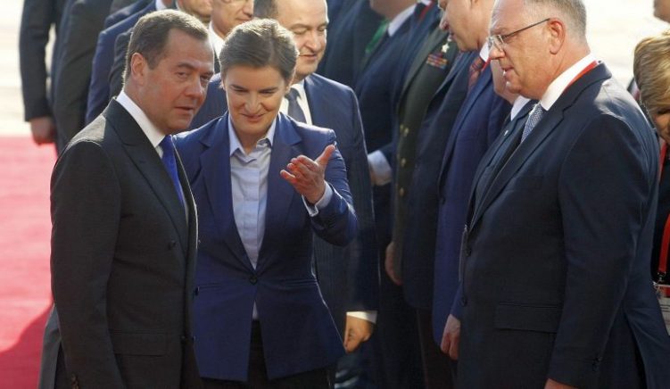 Kryeministri rus fton Serbinë në Bashkimin Ekonomik Euroaziatik