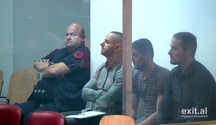 8 punonjës të burgut 313 nën hetim për arratisjen e Çekajt dhe Pjetrit