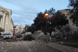 Shembet muri i kalasë në Durrës nga goditjet e tërmetit